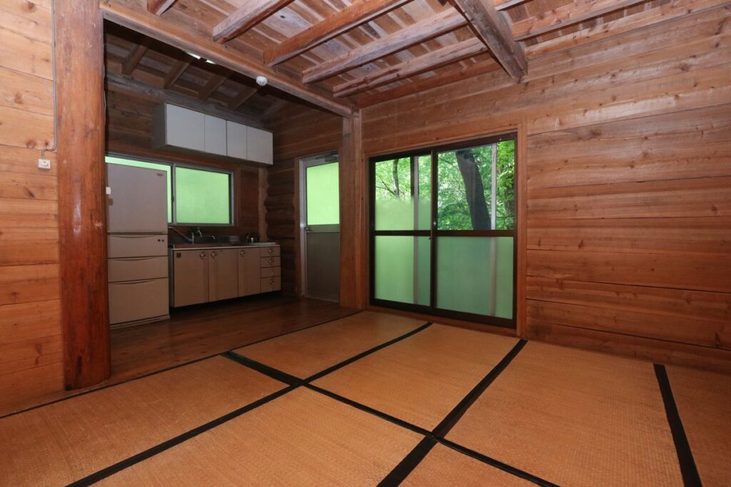 栃平